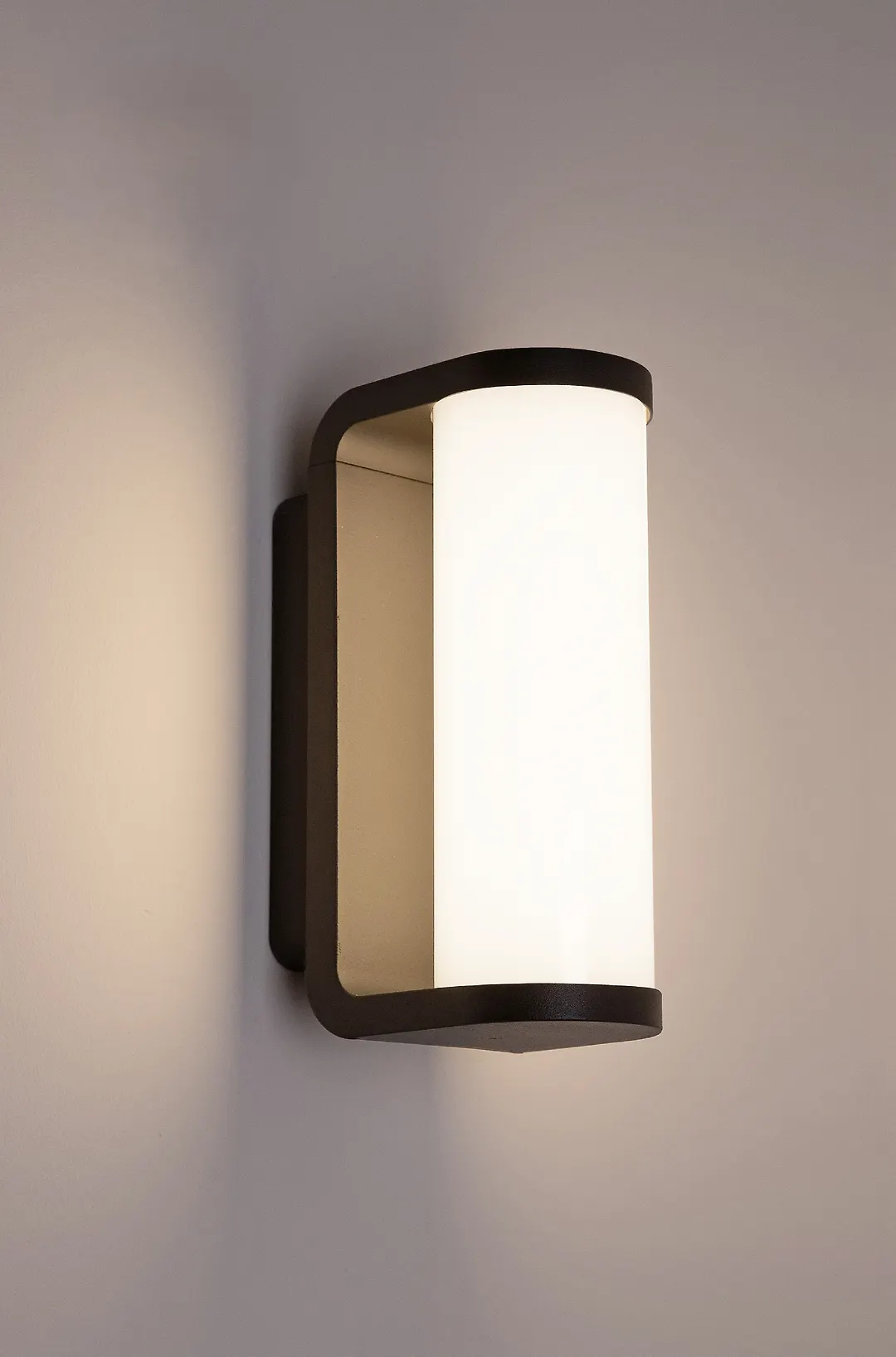 چراغ دیواری 16وات 2067-SH شعاع