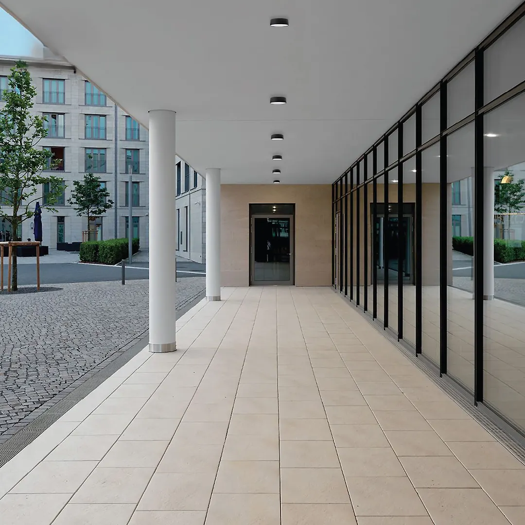 چراغ سقفی روکار گرد 20 وات مشکی SH-5018 شعاع