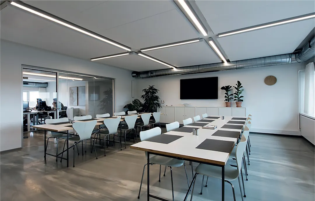 چراغ خطی روکار 50 وات مشکی SH 1811M -شعاع